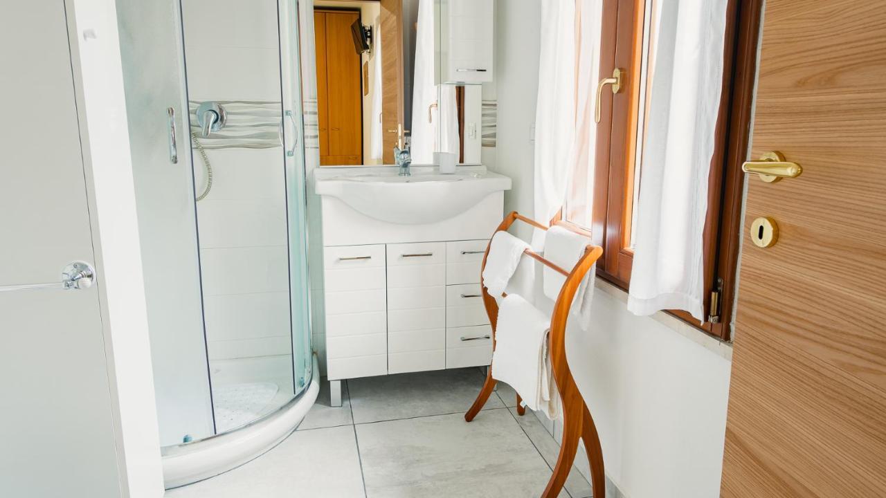 La Casa Di Nonna Agnese - Italian Homing Apartment Padenghe sul Garda Luaran gambar