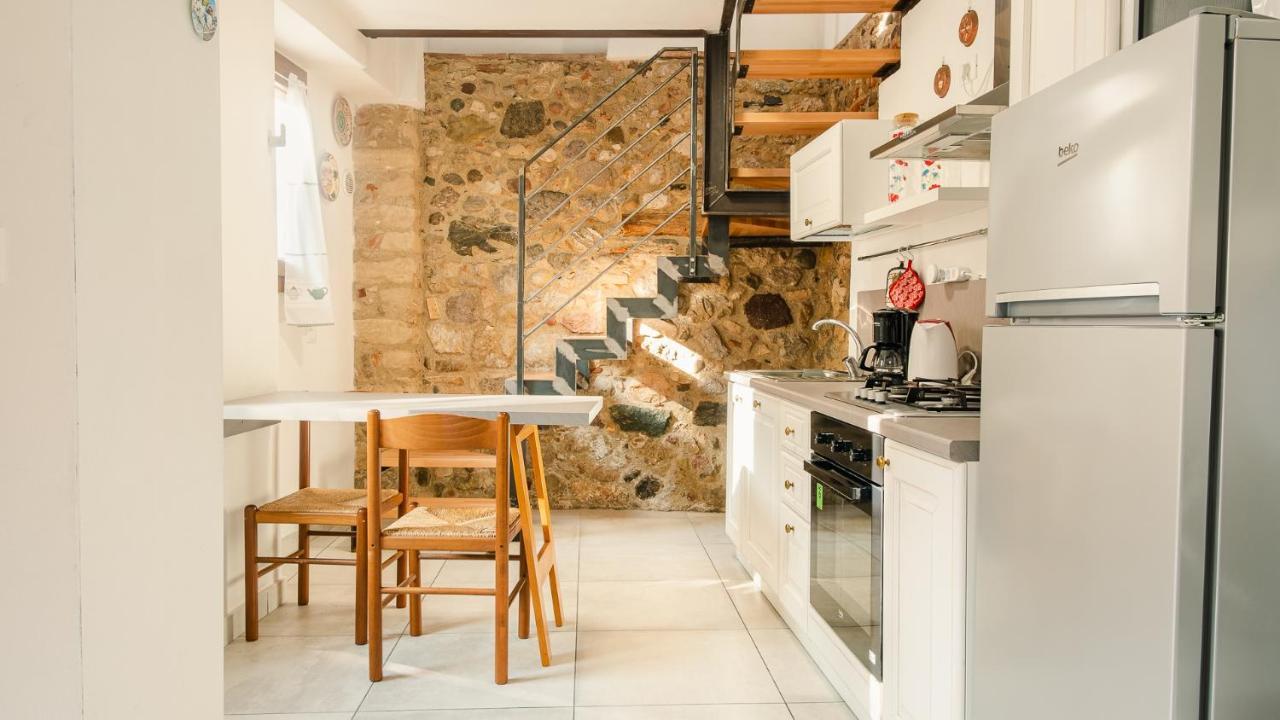 La Casa Di Nonna Agnese - Italian Homing Apartment Padenghe sul Garda Luaran gambar