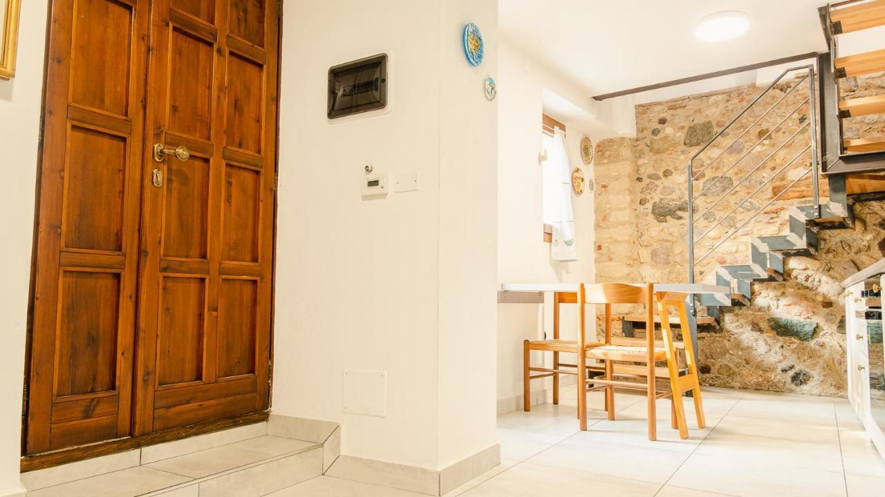 La Casa Di Nonna Agnese - Italian Homing Apartment Padenghe sul Garda Luaran gambar